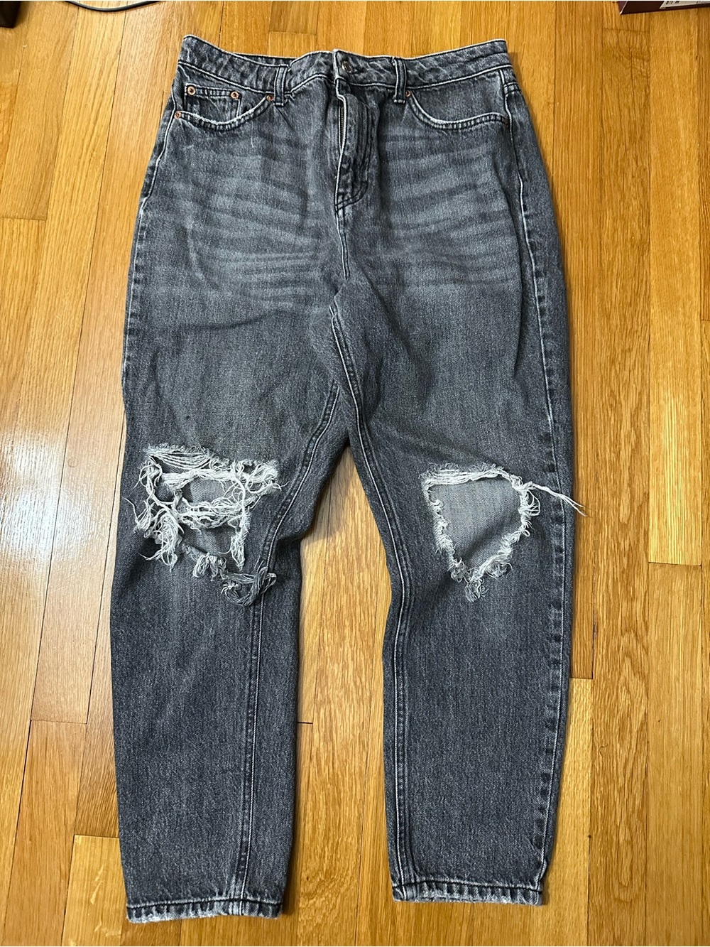 Topshop Women's Relaxed Distressed Black Denim Jeans Size 32 US size 10